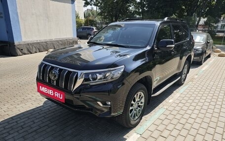 Toyota Land Cruiser Prado 150 рестайлинг 2, 2018 год, 5 900 000 рублей, 2 фотография