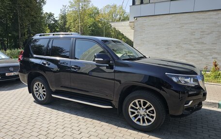 Toyota Land Cruiser Prado 150 рестайлинг 2, 2018 год, 5 900 000 рублей, 3 фотография