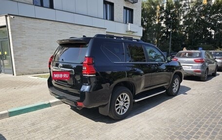 Toyota Land Cruiser Prado 150 рестайлинг 2, 2018 год, 5 900 000 рублей, 4 фотография