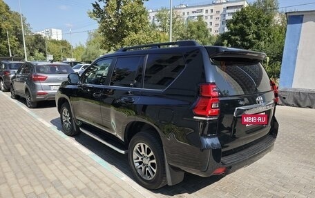 Toyota Land Cruiser Prado 150 рестайлинг 2, 2018 год, 5 900 000 рублей, 6 фотография