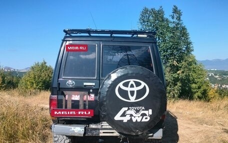 Toyota Land Cruiser 70, 1993 год, 1 650 000 рублей, 2 фотография