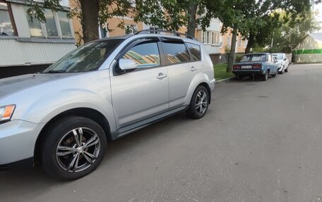 Mitsubishi Outlander III рестайлинг 3, 2011 год, 1 015 000 рублей, 17 фотография