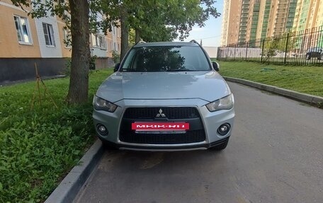 Mitsubishi Outlander III рестайлинг 3, 2011 год, 1 015 000 рублей, 15 фотография