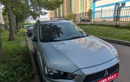 Mitsubishi Outlander III рестайлинг 3, 2011 год, 1 015 000 рублей, 13 фотография