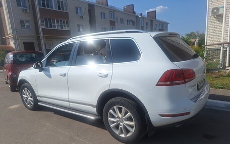 Volkswagen Touareg III, 2014 год, 2 590 000 рублей, 2 фотография