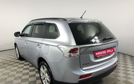 Mitsubishi Outlander III рестайлинг 3, 2012 год, 1 414 592 рублей, 7 фотография