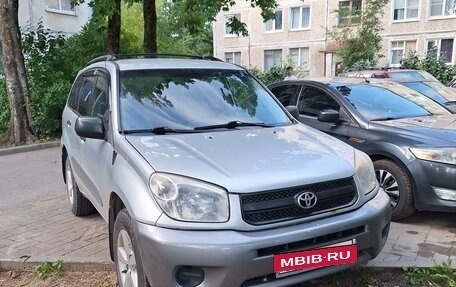 Toyota RAV4, 2005 год, 650 000 рублей, 2 фотография