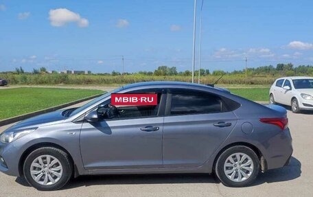 Hyundai Solaris II рестайлинг, 2018 год, 1 100 000 рублей, 4 фотография