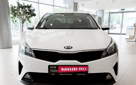 KIA Rio IV, 2020 год, 1 566 000 рублей, 2 фотография