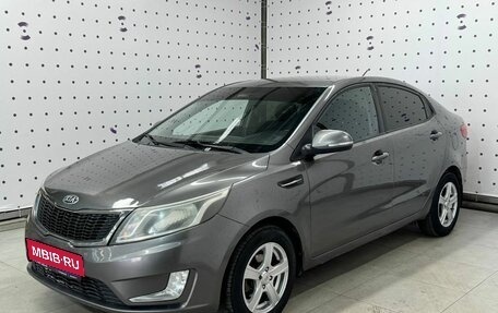 KIA Rio III рестайлинг, 2013 год, 740 000 рублей, 1 фотография