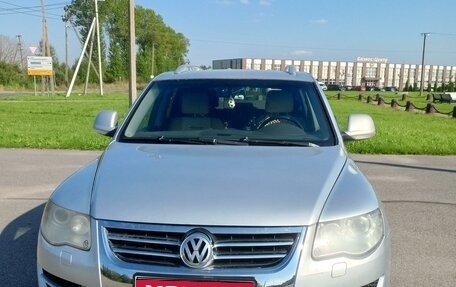 Volkswagen Touareg III, 2007 год, 990 000 рублей, 1 фотография