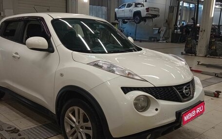 Nissan Juke II, 2011 год, 850 000 рублей, 1 фотография