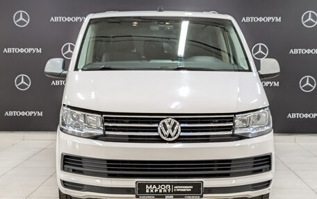 Volkswagen Caravelle T6 рестайлинг, 2019 год, 2 575 000 рублей, 2 фотография