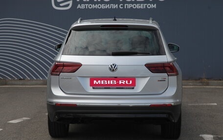 Volkswagen Tiguan II, 2017 год, 2 250 000 рублей, 4 фотография