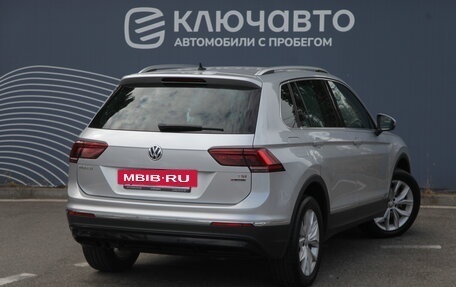 Volkswagen Tiguan II, 2017 год, 2 250 000 рублей, 2 фотография