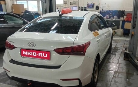 Hyundai Solaris II рестайлинг, 2017 год, 670 000 рублей, 4 фотография