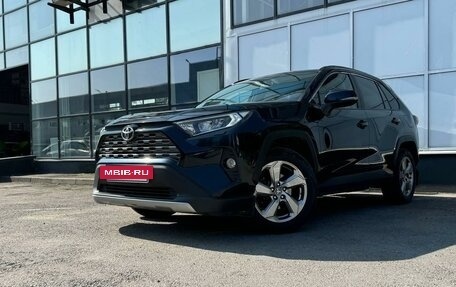 Toyota RAV4, 2019 год, 3 599 000 рублей, 4 фотография