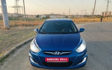 Hyundai Solaris II рестайлинг, 2012 год, 895 000 рублей, 4 фотография