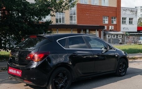 Opel Astra J, 2011 год, 950 000 рублей, 1 фотография