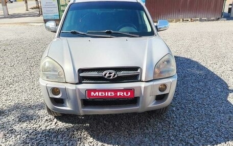 Hyundai Tucson III, 2005 год, 925 000 рублей, 1 фотография