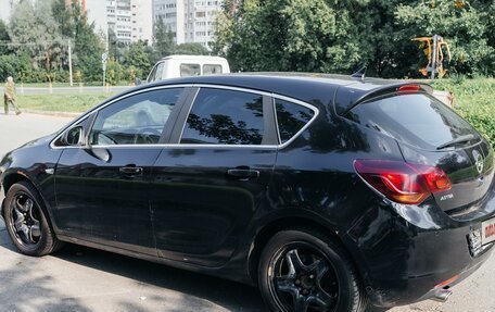 Opel Astra J, 2011 год, 950 000 рублей, 7 фотография