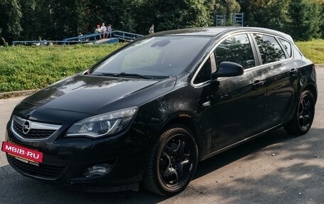 Opel Astra J, 2011 год, 950 000 рублей, 5 фотография