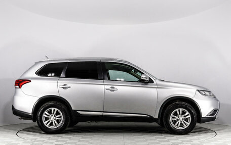 Mitsubishi Outlander III рестайлинг 3, 2015 год, 1 799 555 рублей, 4 фотография