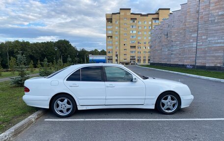 Mercedes-Benz E-Класс, 2000 год, 650 000 рублей, 2 фотография