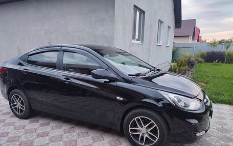 Hyundai Solaris II рестайлинг, 2013 год, 655 000 рублей, 6 фотография