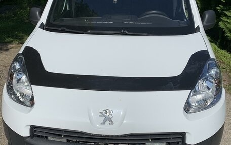 Peugeot Partner II рестайлинг 2, 2012 год, 700 000 рублей, 1 фотография