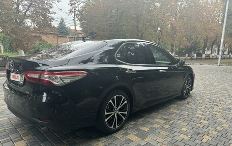 Toyota Camry, 2018 год, 3 115 000 рублей, 4 фотография