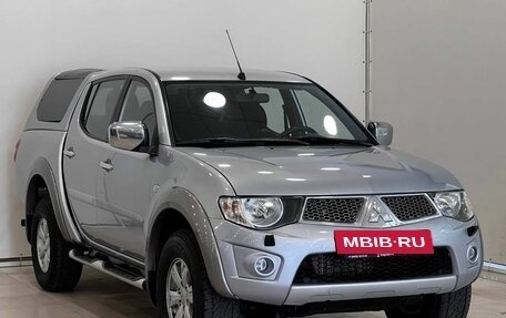 Mitsubishi L200 IV рестайлинг, 2011 год, 1 345 000 рублей, 2 фотография