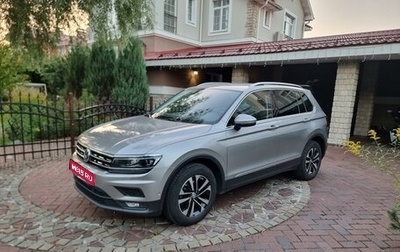 Volkswagen Tiguan II, 2019 год, 3 380 000 рублей, 1 фотография