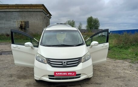 Honda Freed I, 2011 год, 1 150 000 рублей, 1 фотография