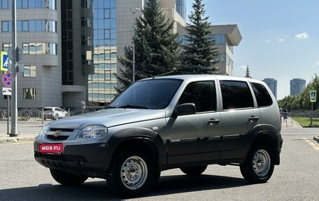 Chevrolet Niva I рестайлинг, 2015 год, 775 000 рублей, 1 фотография