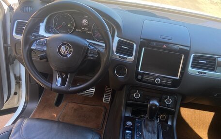 Volkswagen Touareg III, 2013 год, 2 870 000 рублей, 21 фотография