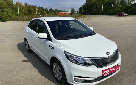 KIA Rio III рестайлинг, 2016 год, 1 100 000 рублей, 2 фотография