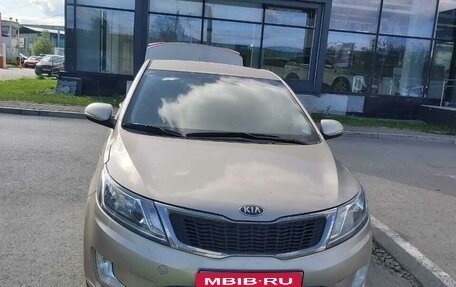 KIA Rio III рестайлинг, 2013 год, 910 000 рублей, 1 фотография