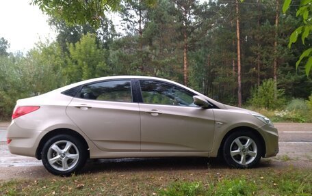 Hyundai Solaris II рестайлинг, 2013 год, 795 000 рублей, 1 фотография