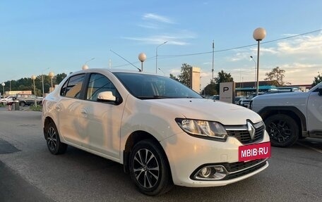 Renault Logan II, 2017 год, 919 000 рублей, 2 фотография