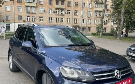 Volkswagen Touareg III, 2011 год, 2 400 000 рублей, 2 фотография