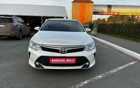 Toyota Camry, 2017 год, 2 500 000 рублей, 2 фотография