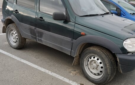 Chevrolet Niva I рестайлинг, 2004 год, 270 000 рублей, 3 фотография