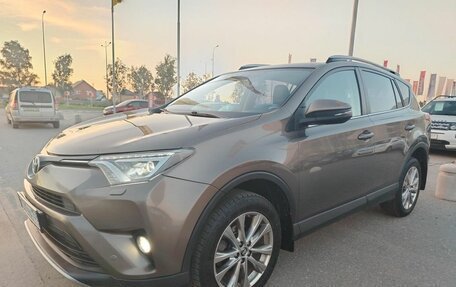 Toyota RAV4, 2018 год, 2 600 000 рублей, 1 фотография