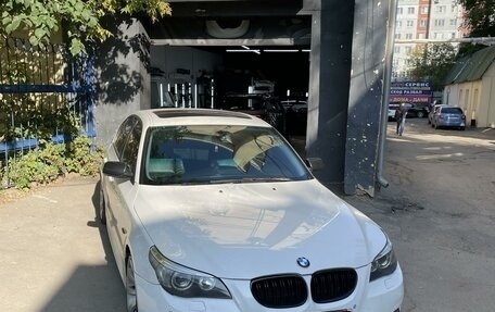 BMW 5 серия, 2004 год, 987 000 рублей, 2 фотография