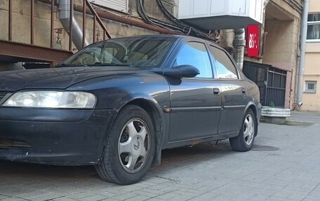 Opel Vectra B рестайлинг, 1998 год, 320 000 рублей, 1 фотография