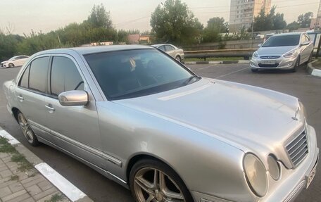 Mercedes-Benz E-Класс, 2002 год, 245 000 рублей, 1 фотография