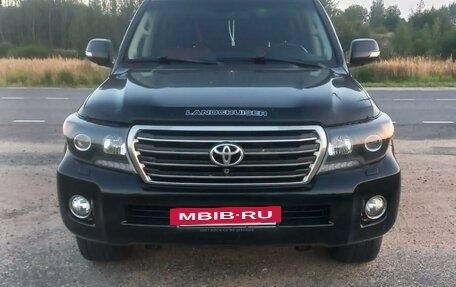 Toyota Land Cruiser 200, 2015 год, 3 550 000 рублей, 2 фотография