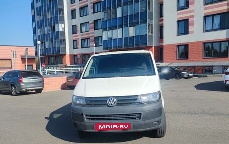 Volkswagen Transporter T5 рестайлинг, 2015 год, 2 200 000 рублей, 2 фотография