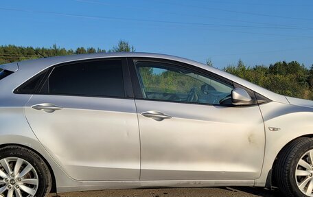 Hyundai i30 II рестайлинг, 2013 год, 950 000 рублей, 2 фотография